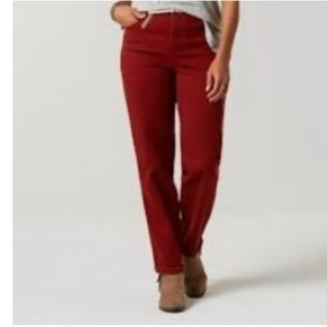 Classic fit Straight Leg Stretch Jeans